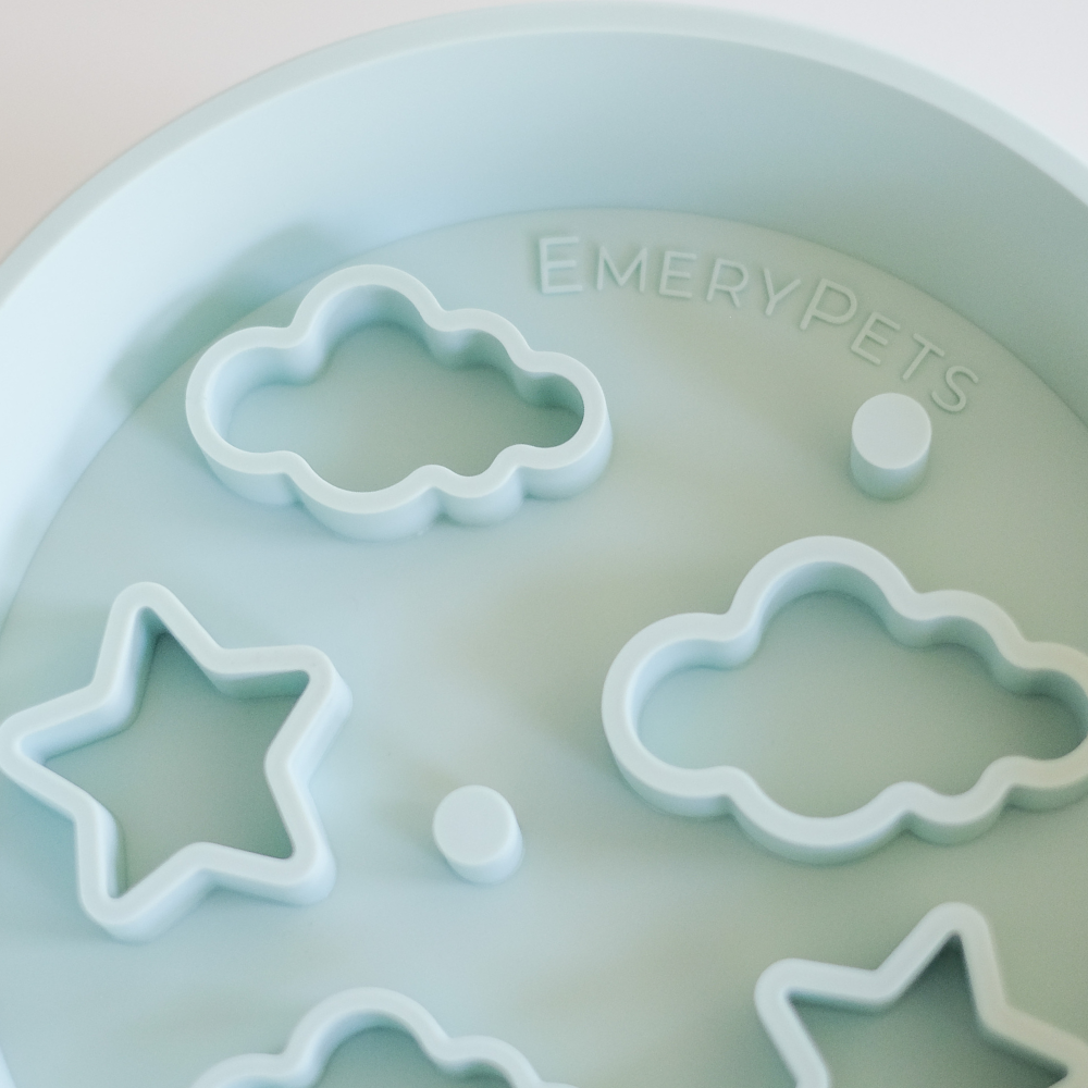 non toxic silicone detail Emerypets Star Cloud slow feeder blue for dog